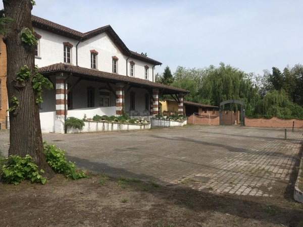 locale di sgombero in vendita a Gravellona Lomellina