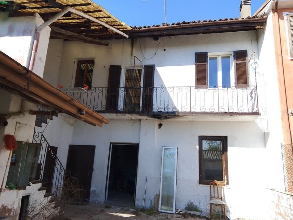 casa indipendente in vendita a Gravellona Lomellina
