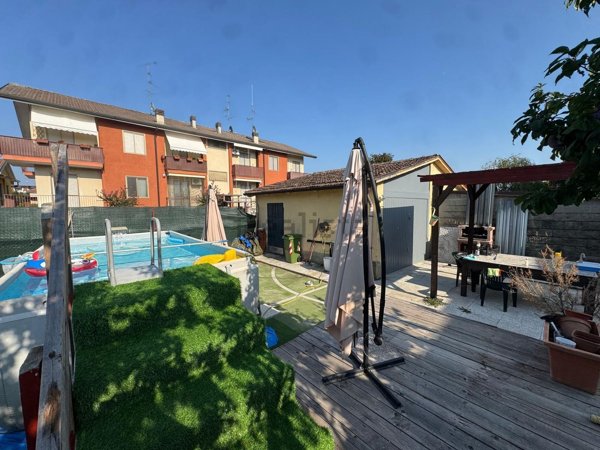 casa indipendente in vendita a Gravellona Lomellina in zona Barbavara