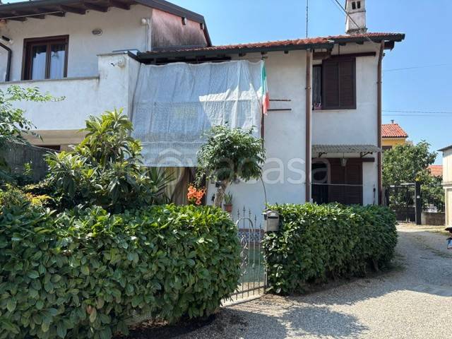 casa indipendente in vendita a Gravellona Lomellina