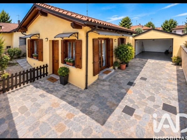 casa indipendente in vendita a Gravellona Lomellina