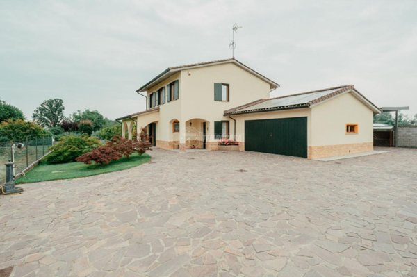 casa indipendente in vendita a Gropello Cairoli
