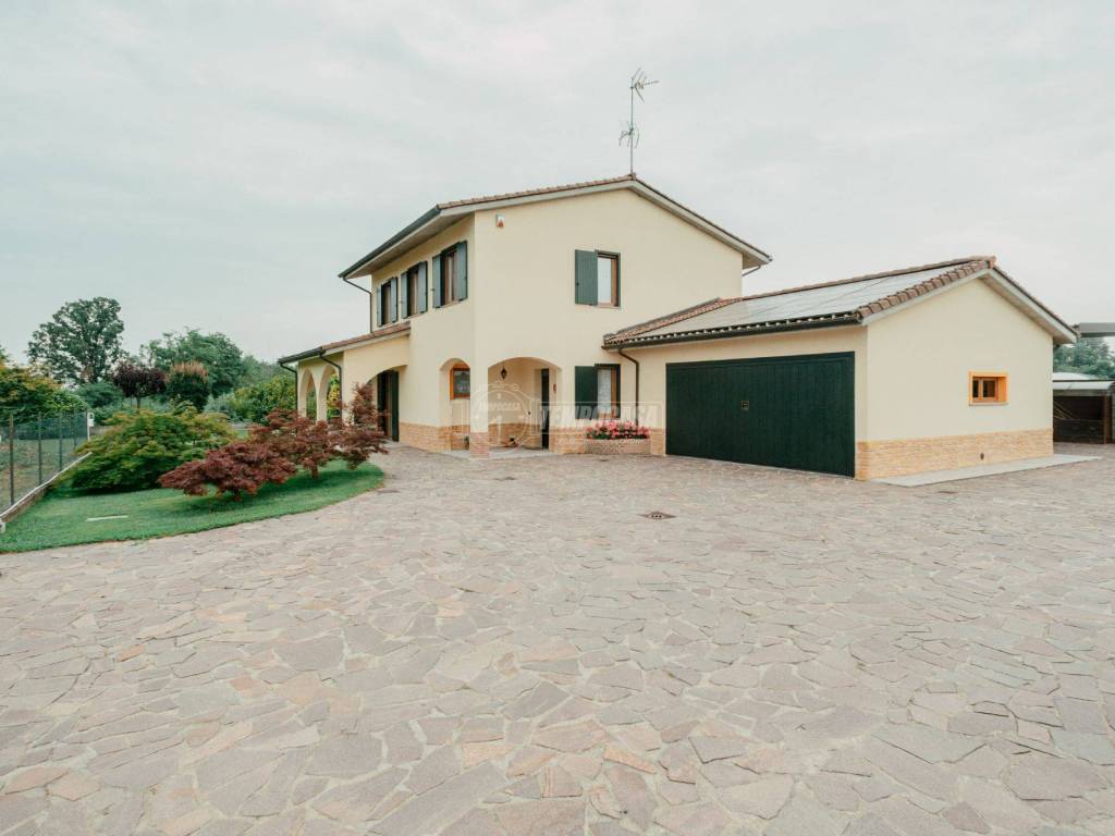 casa indipendente in vendita a Gropello Cairoli