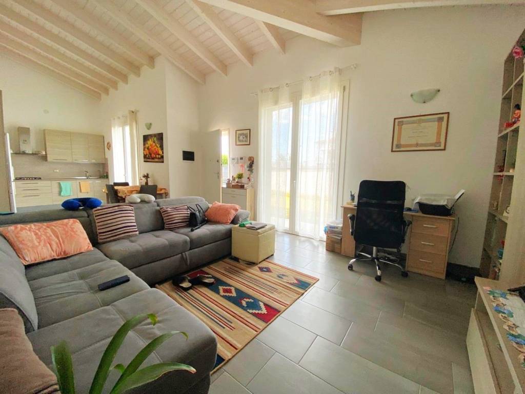 casa indipendente in vendita a Gropello Cairoli
