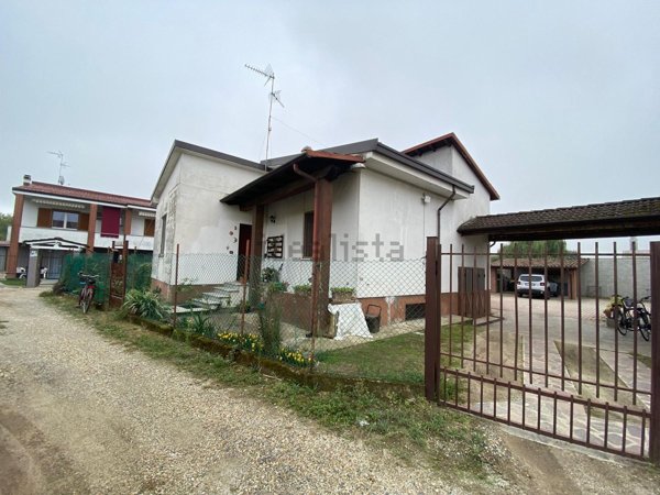 casa indipendente in vendita a Gropello Cairoli