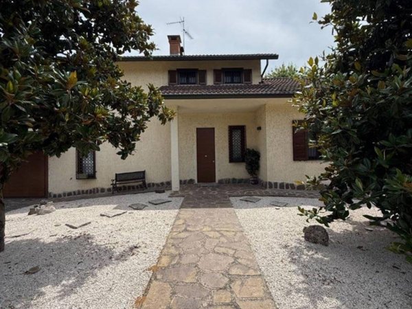 casa indipendente in vendita a Gropello Cairoli