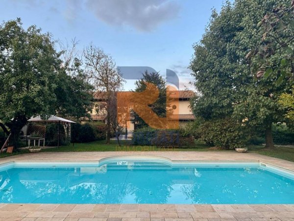 casa indipendente in vendita a Gropello Cairoli