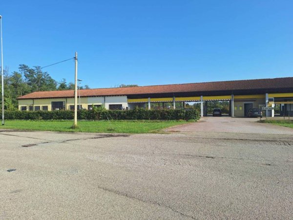 locale commerciale in vendita a Gropello Cairoli