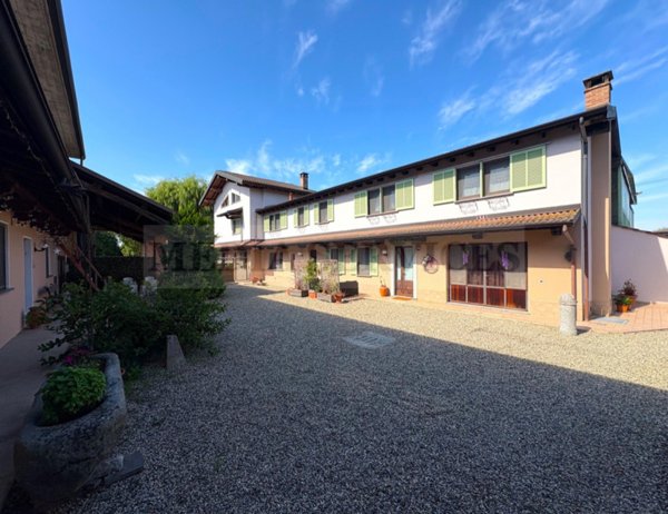 casa indipendente in vendita a Gropello Cairoli