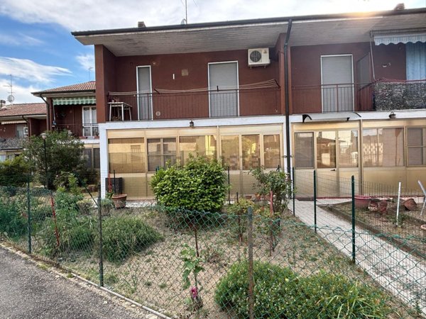 casa indipendente in vendita a Gropello Cairoli