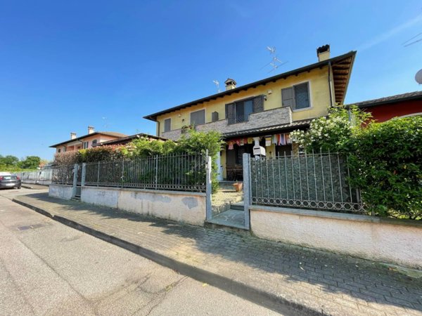 casa indipendente in vendita ad Inverno e Monteleone in zona Monteleone