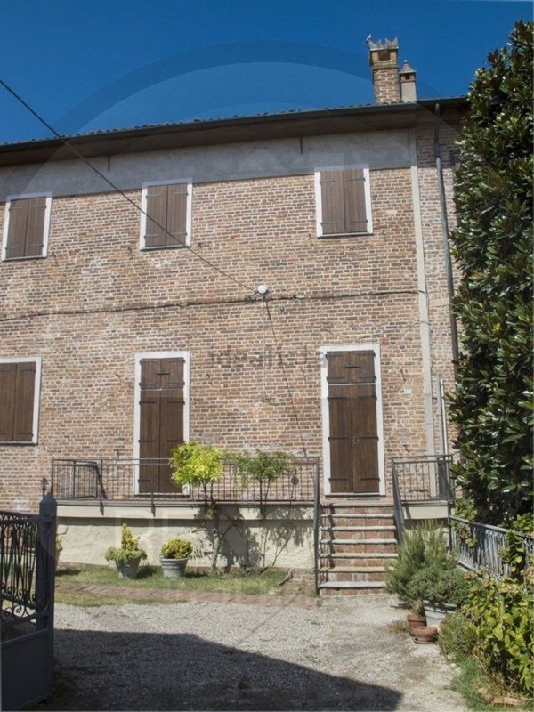 casa indipendente in vendita ad Inverno e Monteleone