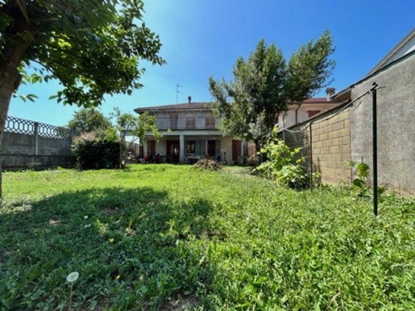 casa indipendente in vendita ad Inverno e Monteleone