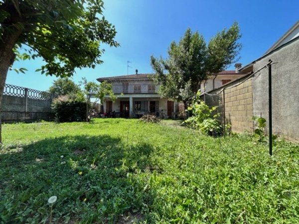 casa indipendente in vendita ad Inverno e Monteleone