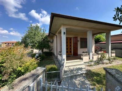 casa indipendente in vendita ad Inverno e Monteleone