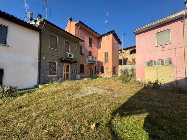 casa indipendente in vendita ad Inverno e Monteleone