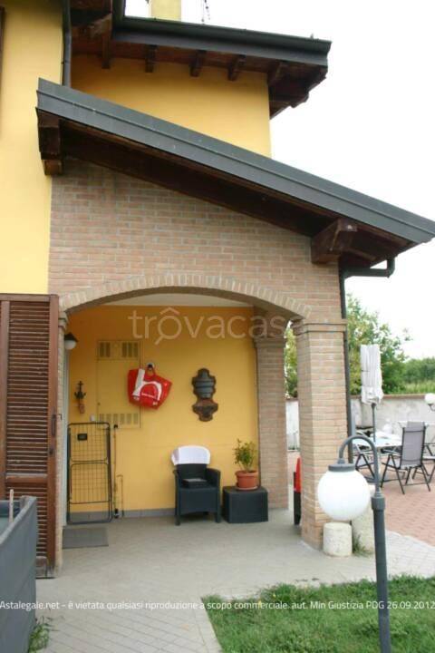 casa indipendente in vendita ad Inverno e Monteleone