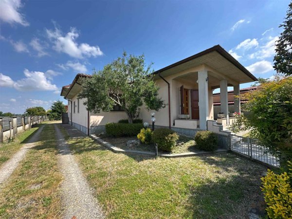 casa indipendente in vendita ad Inverno e Monteleone