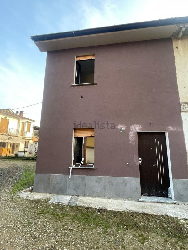 casa indipendente in vendita ad Inverno e Monteleone