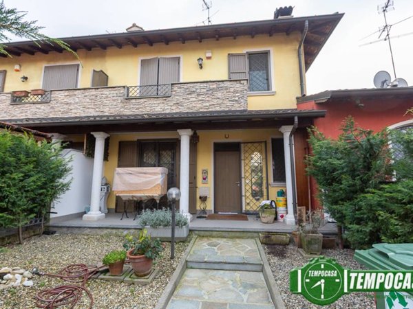 casa indipendente in vendita ad Inverno e Monteleone