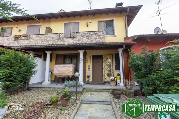 casa indipendente in vendita ad Inverno e Monteleone