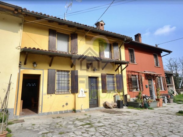 casa indipendente in vendita ad Inverno e Monteleone