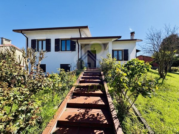 casa indipendente in vendita ad Inverno e Monteleone