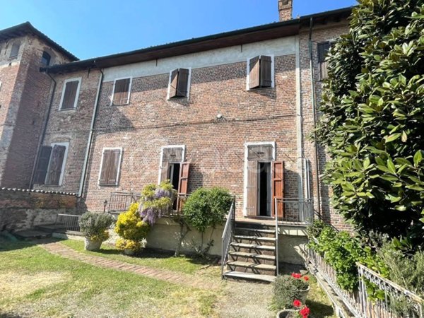 casa indipendente in vendita ad Inverno e Monteleone in zona Inverno