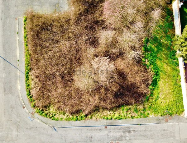 terreno in vendita ad Inverno e Monteleone in zona Inverno