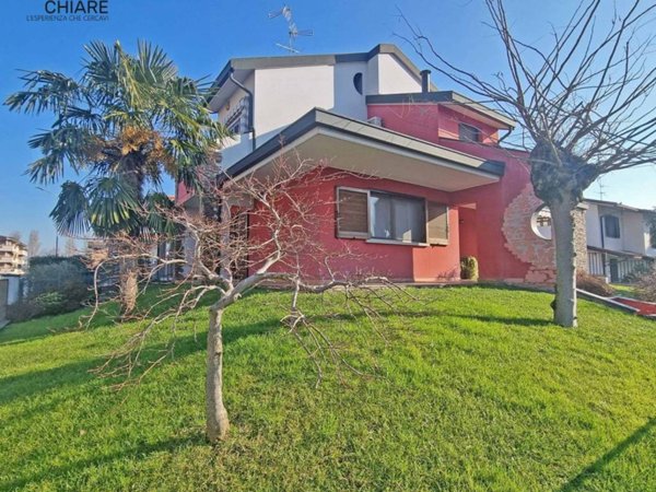 casa indipendente in vendita a Landriano
