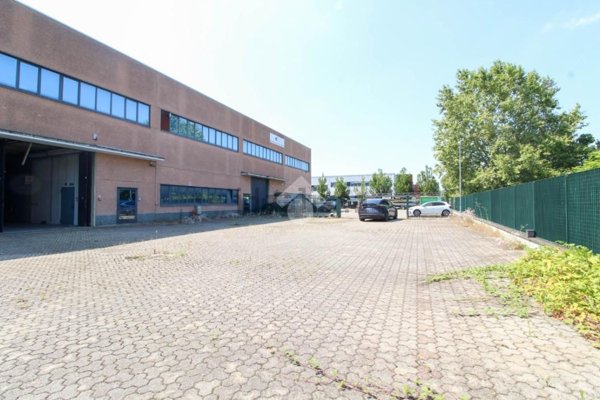 ufficio in vendita a Landriano