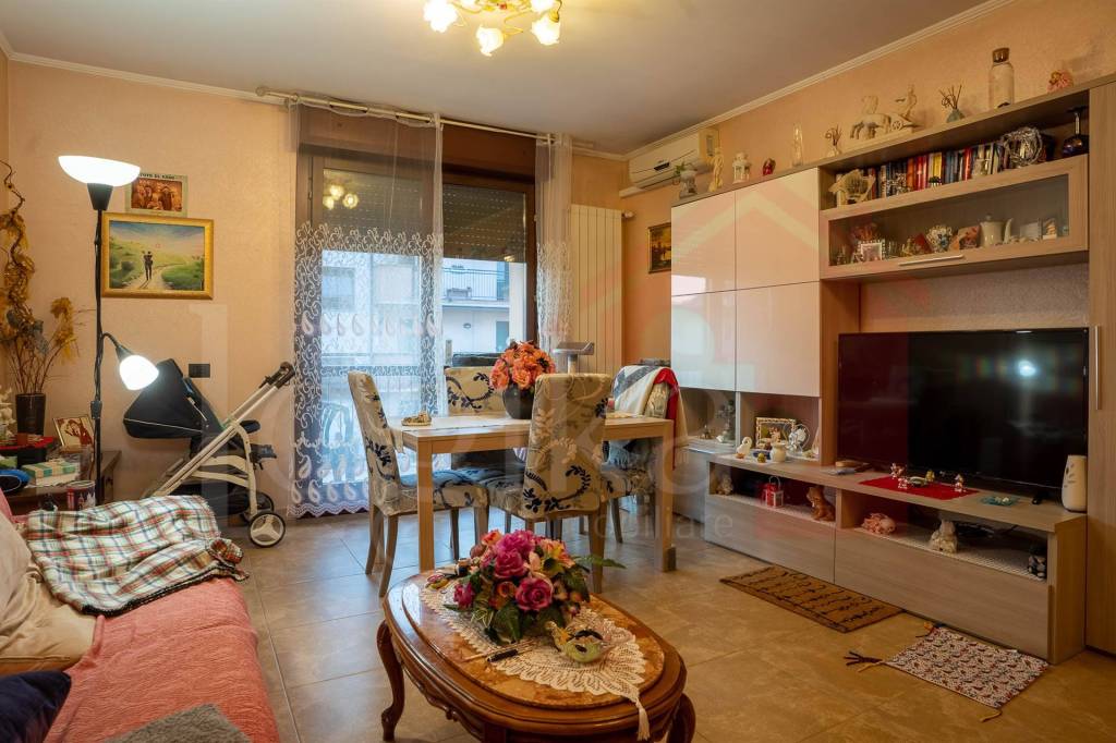 appartamento in vendita a Landriano in zona Pairana