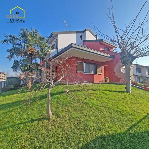 casa indipendente in vendita a Landriano