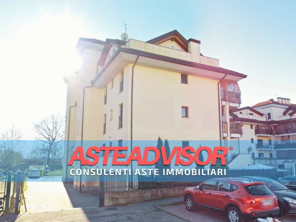 appartamento in vendita a Landriano in zona Pairana