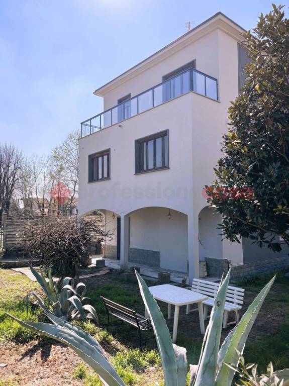 casa indipendente in vendita a Landriano