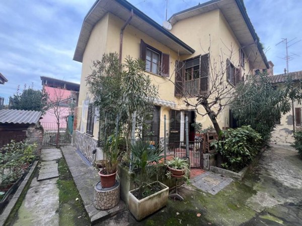 casa indipendente in vendita a Landriano