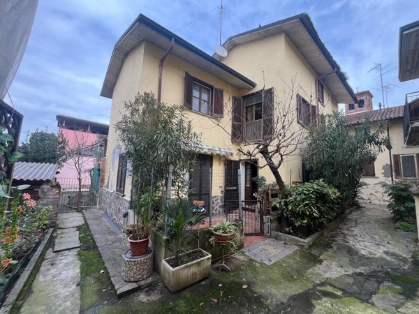 casa indipendente in vendita a Landriano