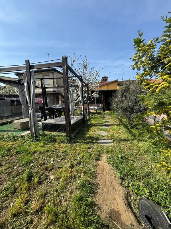 appartamento in vendita a Landriano