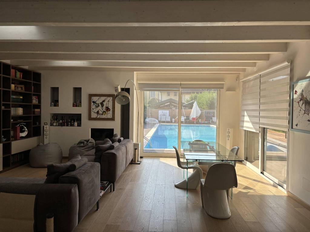 casa indipendente in vendita a Landriano