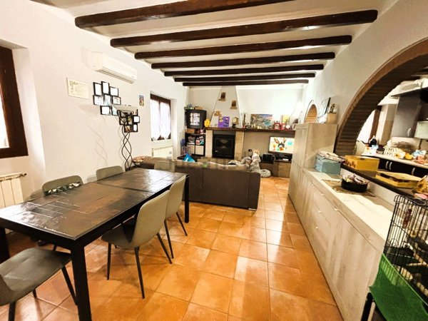 casa indipendente in vendita a Landriano in zona Pairana
