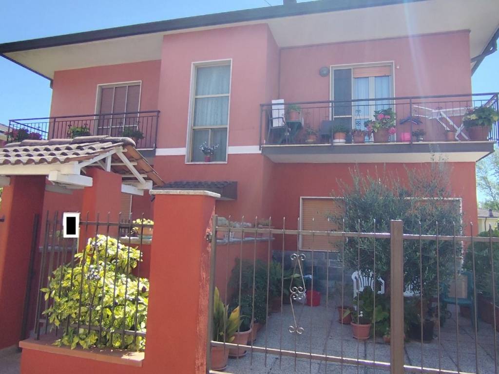 casa indipendente in vendita a Landriano