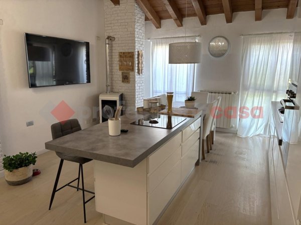 appartamento in vendita a Landriano