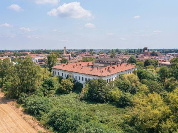 intera palazzina in vendita a Landriano