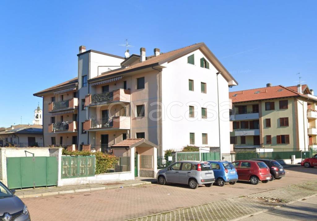 appartamento in vendita a Landriano in zona Pairana