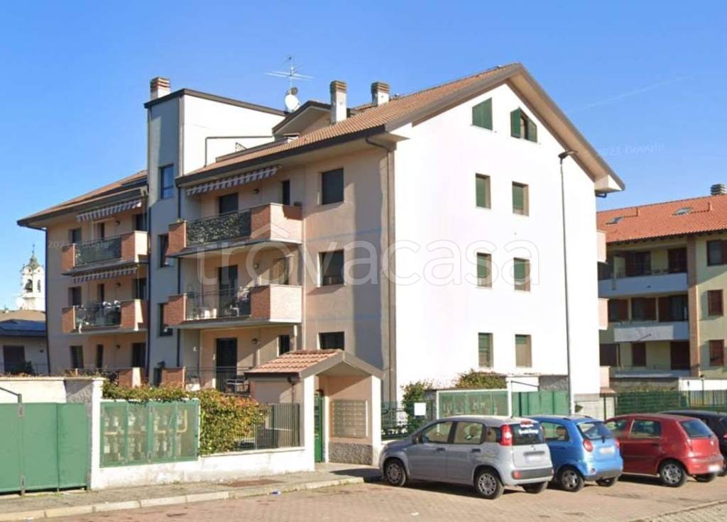 appartamento in vendita a Landriano in zona Pairana