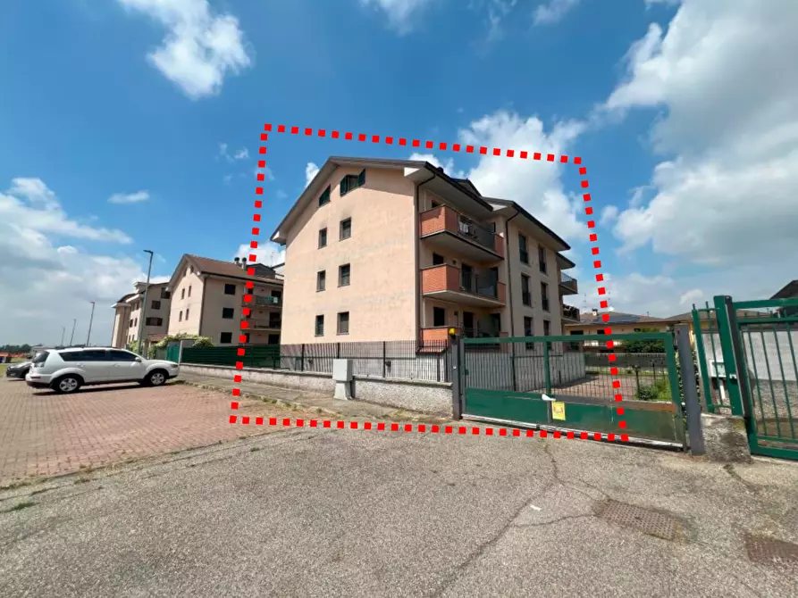 appartamento in vendita a Landriano in zona Pairana