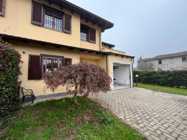 casa indipendente in vendita a Landriano