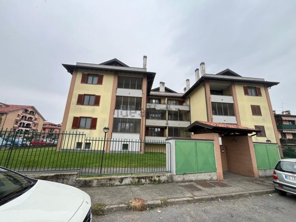 appartamento in vendita a Landriano in zona Pairana