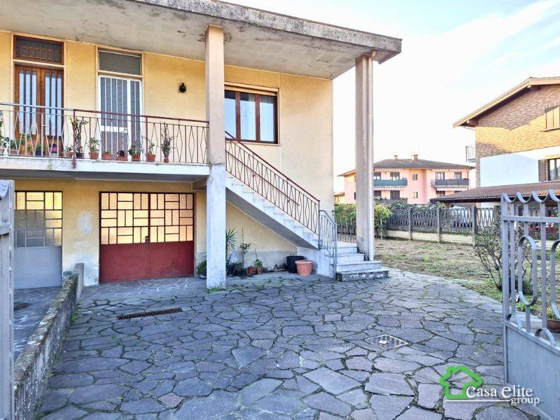 casa indipendente in vendita a Landriano in zona Pairana