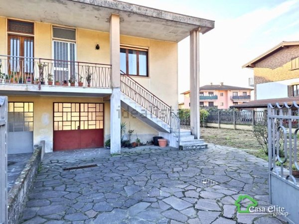 casa indipendente in vendita a Landriano in zona Pairana